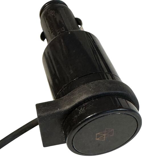 Microsoft Zune Car Pack - Charger FM Transmitter - Picture 3 of 4